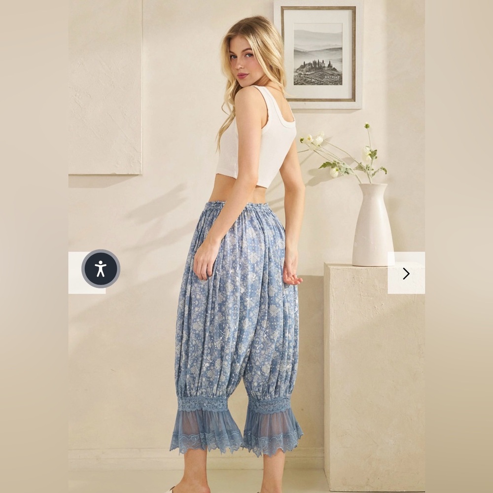 Oli & Hali WASHED PAISLEY PRINTED BLOOMER PANTS - Picture 4 of 8